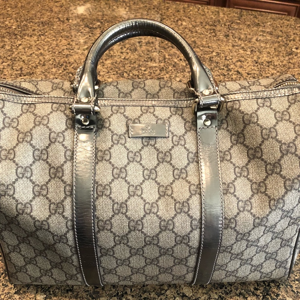 Gucci bag!! Authentic.